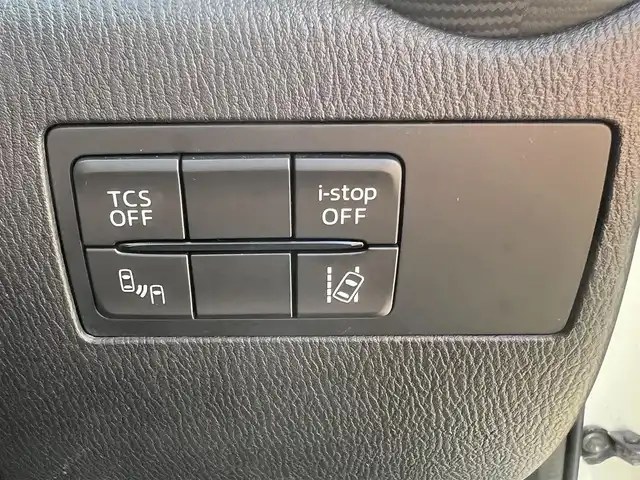 マツダ ＣＸ－３ XD ツーリング Lパッケージ 秋田県 2015(平27)年 9.5万km クリスタルホワイトパールマイカ ４WD/ターボ/衝突軽減システム/LEDヘッドライト/純正SDナビ/フルセグ/バックカメラ/マツダ純正18インチアルミ（夏タイヤ装着）/スマートキー/純正エンジンスターター/アイドリングストップ/プッシュスタート/クルーズコントロール追従走行有/レーンキープアシスト/オートマチックハイビーム/AFS（アダプティブ・フロントライティング・システム）/MTモード付AT/ステアリングスイッチ/パドルシフト/ブラインドスポットモニター/前席シートヒーター/ETC/純正フロアマット/純正ドアバイザー/オートライト/オートエアコン/パワーステアリング/パワーウィンドウ/横滑り防止/盗難防止装置/寒冷地仕様/電動格納ウィンカーミラー/キーレスエントリー/保証書/取扱説明書/記録簿/スペアキー1本有