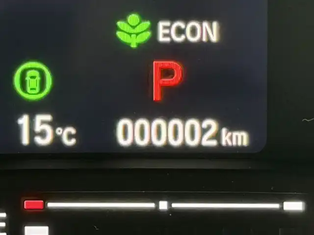 ホンダ ヴェゼル ハイブリッド e:HEV Z 大阪府 2025(令7)年 0.1千km プラチナホワイトパール 登録済未使用車 純正9incナビTV バックカメラ ハーフレザー シート＆ハンドルヒーター 電動リアゲート レーダークルコン 衝突軽減ブレーキ レーンアシスト ブラインドSM ダウンヒルアシスト 置き型充電