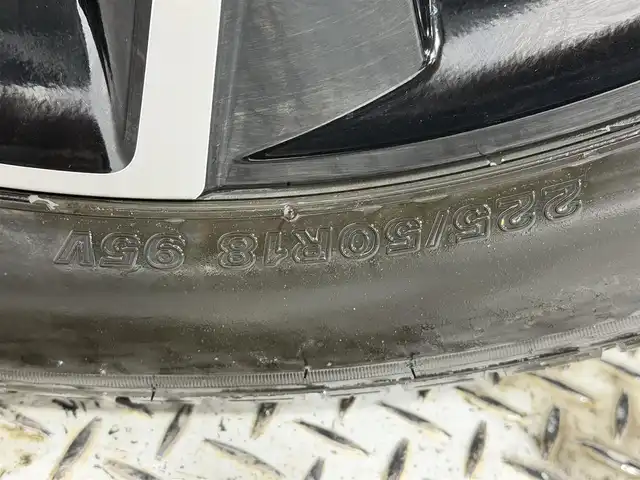 ホンダ ヴェゼル ハイブリッド e:HEV Z 大阪府 2025(令7)年 0.1千km プラチナホワイトパール 登録済未使用車 純正9incナビTV バックカメラ ハーフレザー シート＆ハンドルヒーター 電動リアゲート レーダークルコン 衝突軽減ブレーキ レーンアシスト ブラインドSM ダウンヒルアシスト 置き型充電