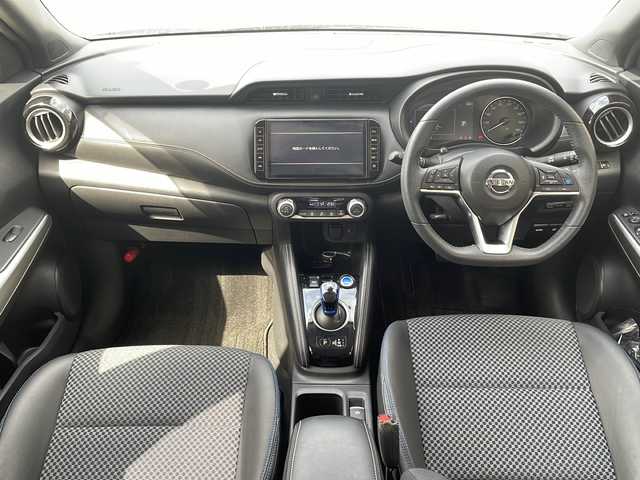 日産 キックス X 沖縄県 2020(令2)年 6.9万km ブリリアントホワイトパール 純正ナビ・TV・Bluetooth・CD・DVD/全方位カメラ/ETC/衝突軽減システム/プロパイロット/オートライト/デジタルインナーミラー/ステアリングスイッチ/LEDヘッドライト