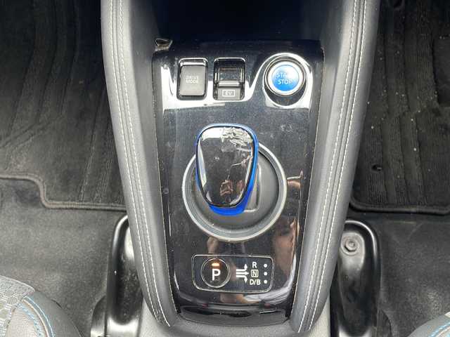 日産 キックス X 沖縄県 2020(令2)年 6.9万km ブリリアントホワイトパール 純正ナビ・TV・Bluetooth・CD・DVD/全方位カメラ/ETC/衝突軽減システム/プロパイロット/オートライト/デジタルインナーミラー/ステアリングスイッチ/LEDヘッドライト