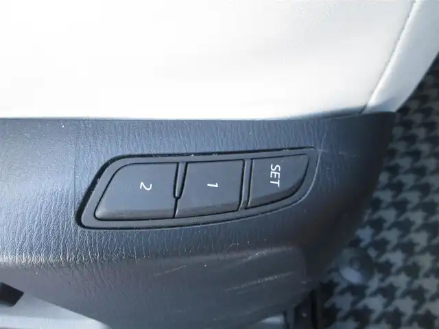 マツダ ＣＸ－５ XD Lパッケージ 千葉県 2017(平29)年 5.5万km ソウルレッドクリスタルM 4WD/サンルーフ/白革シート/純正マツダコネクトナビ/純正BOSEスピーカーサウンドシステム/【CD/DVD/BT/USB/AUX/フルセグTV】/ヘッドアップディスプレイ/ステアリングリモコン/ヒーター/バックカメラ/左サイドカメラ/純正ドライブレコーダー(前のみ)/純正ETC2.0/パワーバックドア/前席パワーシート/全席シートヒーター/フロント、リアコーナーセンサー/電動パーキングブレーキ/オートブレーキホールド/ＬＥＤヘッドライト/LEDフォグ/レーダークルーズコントロール/純正トノカバー/スペアキー(板キーのみ)/新車保証書/取扱説明書