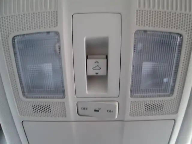 マツダ ＣＸ－５ XD Lパッケージ 千葉県 2017(平29)年 5.5万km ソウルレッドクリスタルM 4WD/サンルーフ/白革シート/純正マツダコネクトナビ/純正BOSEスピーカーサウンドシステム/【CD/DVD/BT/USB/AUX/フルセグTV】/ヘッドアップディスプレイ/ステアリングリモコン/ヒーター/バックカメラ/左サイドカメラ/純正ドライブレコーダー(前のみ)/純正ETC2.0/パワーバックドア/前席パワーシート/全席シートヒーター/フロント、リアコーナーセンサー/電動パーキングブレーキ/オートブレーキホールド/ＬＥＤヘッドライト/LEDフォグ/レーダークルーズコントロール/純正トノカバー/スペアキー(板キーのみ)/新車保証書/取扱説明書