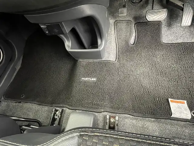 スズキ ハスラー Jスタイル Ⅱ ターボ 群馬県 2017(平29)年 8.1万km クールカーキPM デュアルカメラブレーキサポート　スズキコネクトナビ　全方位モニター　クルーズコントロール　ＨＩＤオートライト　ハーフレザーシート　シートヒーター　純正１５インチＡＷ　ステアリングリモコン　ＥＴＣ　禁煙