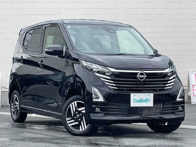 日産 デイズ ハイウェイスターX 静岡県 2024(令6)年 1万km ブラック ●純正9インチナビ/(フルセグ/Bluetooth)/(MM223D-L)/●前席シートヒーター/●全方位カメラ/●インテリジェントエマージェンシーブレーキ/●前後インテリジェントソナー/●LEDヘッドライト＆フォグランプ/●オートライト/●革巻きステアリング/●ステアリングスイッチ/●ステアリングヒーター/●ETC2.0/●前後ドライブレコーダー/●電動格納ウィンカーミラー/●レベライザー/●スマートキー/●プッシュスタート/●社外フロアマット/●純正14インチアルミホイール/●ダブル＋サイド＋ニーSRS＋ABS/●保証書/●車両取扱説明書/●ナビ取扱説明書