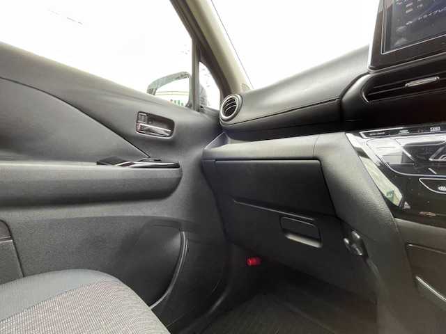 日産 デイズ ハイウェイスターX 静岡県 2024(令6)年 1万km ブラック ●純正9インチナビ/(フルセグ/Bluetooth)/(MM223D-L)/●前席シートヒーター/●全方位カメラ/●インテリジェントエマージェンシーブレーキ/●前後インテリジェントソナー/●LEDヘッドライト＆フォグランプ/●オートライト/●革巻きステアリング/●ステアリングスイッチ/●ステアリングヒーター/●ETC2.0/●前後ドライブレコーダー/●電動格納ウィンカーミラー/●レベライザー/●スマートキー/●プッシュスタート/●社外フロアマット/●純正14インチアルミホイール/●ダブル＋サイド＋ニーSRS＋ABS/●保証書/●車両取扱説明書/●ナビ取扱説明書