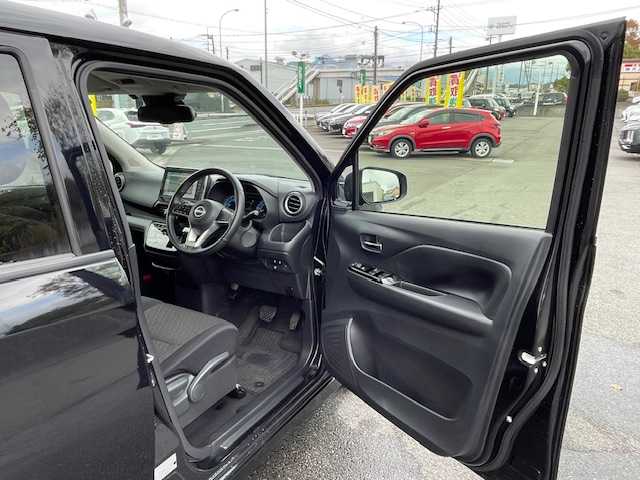 日産 デイズ ハイウェイスターX 静岡県 2024(令6)年 1万km ブラック ●純正9インチナビ/(フルセグ/Bluetooth)/(MM223D-L)/●前席シートヒーター/●全方位カメラ/●インテリジェントエマージェンシーブレーキ/●前後インテリジェントソナー/●LEDヘッドライト＆フォグランプ/●オートライト/●革巻きステアリング/●ステアリングスイッチ/●ステアリングヒーター/●ETC2.0/●前後ドライブレコーダー/●電動格納ウィンカーミラー/●レベライザー/●スマートキー/●プッシュスタート/●社外フロアマット/●純正14インチアルミホイール/●ダブル＋サイド＋ニーSRS＋ABS/●保証書/●車両取扱説明書/●ナビ取扱説明書