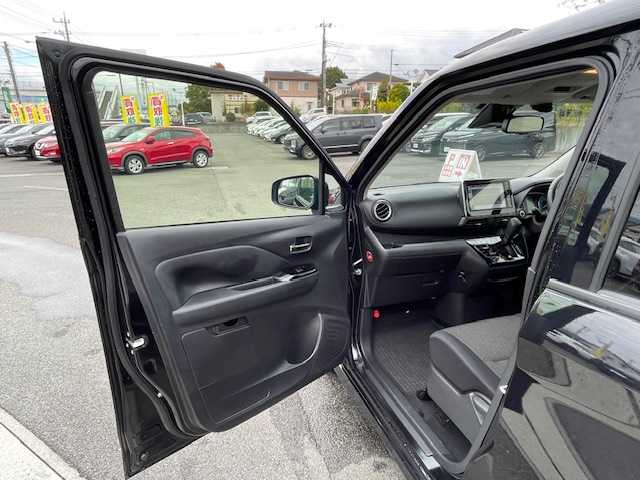 日産 デイズ ハイウェイスターX 静岡県 2024(令6)年 1万km ブラック ●純正9インチナビ/(フルセグ/Bluetooth)/(MM223D-L)/●前席シートヒーター/●全方位カメラ/●インテリジェントエマージェンシーブレーキ/●前後インテリジェントソナー/●LEDヘッドライト＆フォグランプ/●オートライト/●革巻きステアリング/●ステアリングスイッチ/●ステアリングヒーター/●ETC2.0/●前後ドライブレコーダー/●電動格納ウィンカーミラー/●レベライザー/●スマートキー/●プッシュスタート/●社外フロアマット/●純正14インチアルミホイール/●ダブル＋サイド＋ニーSRS＋ABS/●保証書/●車両取扱説明書/●ナビ取扱説明書