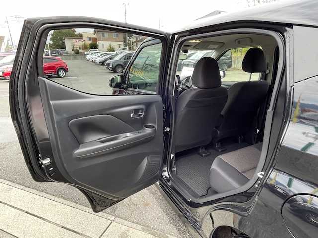 日産 デイズ ハイウェイスターX 静岡県 2024(令6)年 1万km ブラック ●純正9インチナビ/(フルセグ/Bluetooth)/(MM223D-L)/●前席シートヒーター/●全方位カメラ/●インテリジェントエマージェンシーブレーキ/●前後インテリジェントソナー/●LEDヘッドライト＆フォグランプ/●オートライト/●革巻きステアリング/●ステアリングスイッチ/●ステアリングヒーター/●ETC2.0/●前後ドライブレコーダー/●電動格納ウィンカーミラー/●レベライザー/●スマートキー/●プッシュスタート/●社外フロアマット/●純正14インチアルミホイール/●ダブル＋サイド＋ニーSRS＋ABS/●保証書/●車両取扱説明書/●ナビ取扱説明書