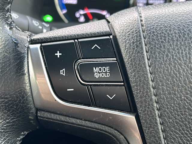 トヨタ クラウン ハイブリッド アスリートS 愛知県 2013(平25)年 8.8万km プレシャスシルバー 純正ナビ　/バックカメラ　/Ｂｌｕｅｔｏｏｔｈ　/フルセグＴＶ　/レザーシート　/シートヒーター　/エアーシート　/パワーシート　/クルーズコントロール　/ＥＴＣ　/前後ドラレコ　/前後コーナーセンサー　/ハンドルヒーター