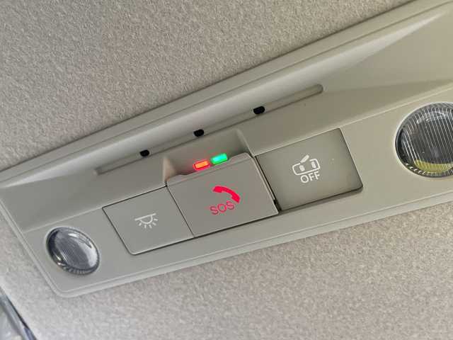 日産 セレナ e－パワー ハイウェイスター V 石川県 2025(令7)年 0.1千km パール 登録済未使用車　純正１２．３型ナビ　フルセグＴＶ　全方位カメラ　両側パワースライド　ＬＥＤヘッドライト　ＥＴＣ２．０　デジタルミラー　ブラインドスポット　フリップダウンモニター　プロパイロット　置くだけ充電　保証書　ドラレコ