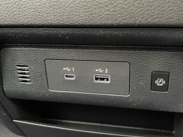 日産 セレナ e－パワー ハイウェイスター V 石川県 2025(令7)年 0.1千km パール 登録済未使用車　純正１２．３型ナビ　フルセグＴＶ　全方位カメラ　両側パワースライド　ＬＥＤヘッドライト　ＥＴＣ２．０　デジタルミラー　ブラインドスポット　フリップダウンモニター　プロパイロット　置くだけ充電　保証書　ドラレコ