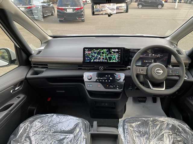 日産 セレナ e－パワー ハイウェイスター V 石川県 2025(令7)年 0.1千km パール 登録済未使用車　純正１２．３型ナビ　フルセグＴＶ　全方位カメラ　両側パワースライド　ＬＥＤヘッドライト　ＥＴＣ２．０　デジタルミラー　ブラインドスポット　フリップダウンモニター　プロパイロット　置くだけ充電　保証書　ドラレコ