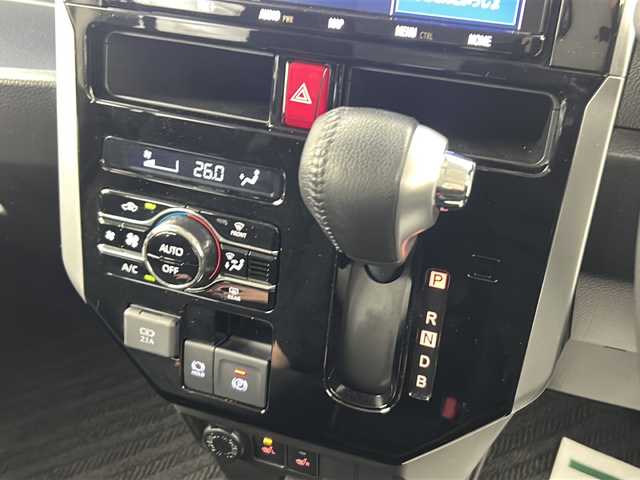 トヨタ ルーミー カスタムG－T 大阪府 2022(令4)年 1.3万km パールホワイトⅢ 純正9型ナビ/・フルセグTV/・BT AUDIO/全方位カメラ/両側パワースライドドア/ETC/ドライブレコーダー/衝突被害軽減システム/レーンキープアシスト/コーナーセンサー前後/クルーズコントロール追従/シートバックテーブル/サンシェード/シートヒーター/LEDヘッドライト/純正15インチAW/純正フロアマット/スマートキー