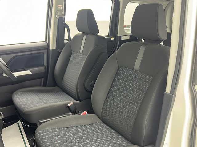 トヨタ ルーミー カスタムG－T 大阪府 2022(令4)年 1.3万km パールホワイトⅢ 純正9型ナビ/・フルセグTV/・BT AUDIO/全方位カメラ/両側パワースライドドア/ETC/ドライブレコーダー/衝突被害軽減システム/レーンキープアシスト/コーナーセンサー前後/クルーズコントロール追従/シートバックテーブル/サンシェード/シートヒーター/LEDヘッドライト/純正15インチAW/純正フロアマット/スマートキー