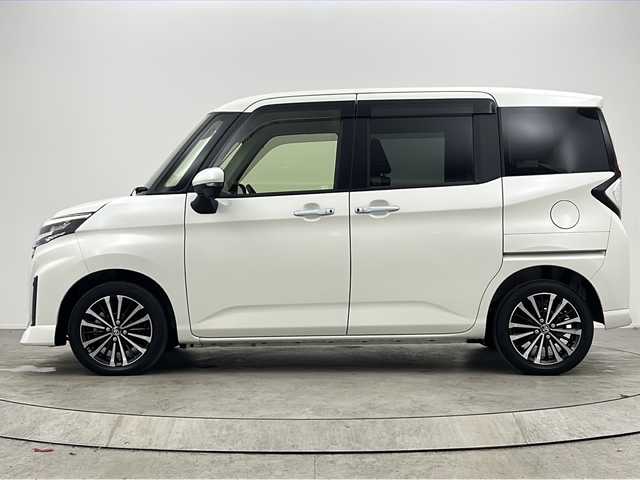 トヨタ ルーミー カスタムG－T 大阪府 2022(令4)年 1.3万km パールホワイトⅢ 純正9型ナビ/・フルセグTV/・BT AUDIO/全方位カメラ/両側パワースライドドア/ETC/ドライブレコーダー/衝突被害軽減システム/レーンキープアシスト/コーナーセンサー前後/クルーズコントロール追従/シートバックテーブル/サンシェード/シートヒーター/LEDヘッドライト/純正15インチAW/純正フロアマット/スマートキー