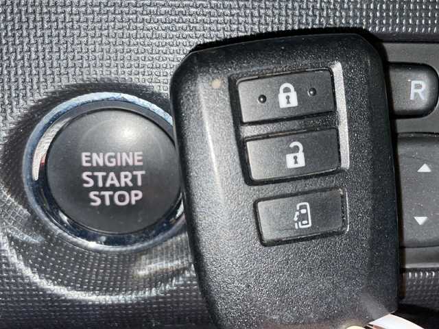 トヨタ スペイド Y 山形県 2017(平29)年 10.3万km スパイシーカーキパールクリスタルシャイン ４WD/社外ナビ/（AM/FM/TV/CD/DVD）/nanoe/電動格納ミラー/ドアバイザー/片側パワースライドドア/ETC/エンジンスターター/社外AW/純正フロアマット