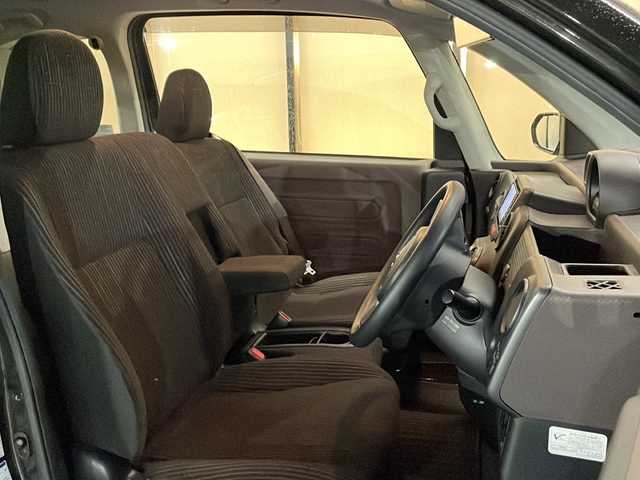 トヨタ スペイド Y 山形県 2017(平29)年 10.3万km スパイシーカーキパールクリスタルシャイン ４WD/社外ナビ/（AM/FM/TV/CD/DVD）/nanoe/電動格納ミラー/ドアバイザー/片側パワースライドドア/ETC/エンジンスターター/社外AW/純正フロアマット