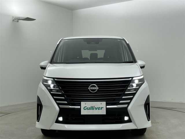 日産 セレナ e－パワー ハイウェイスター V 岡山県 2024(令6)年 0.1万km未満 プリズムホワイト 登録済未使用車 純正１２．３インチナビ　プロパイロット　衝突軽減ブレーキ　両側パワースライドドア　アラウンドビューモニター　ビルトインＥＴＣ２．０　ドライブレコーダー　置くだけ充電　ＬＥＤライト