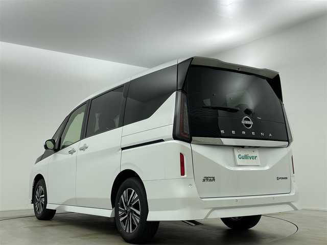 日産 セレナ e－パワー ハイウェイスター V 岡山県 2024(令6)年 0.1万km未満 プリズムホワイト 登録済未使用車 純正１２．３インチナビ　プロパイロット　衝突軽減ブレーキ　両側パワースライドドア　アラウンドビューモニター　ビルトインＥＴＣ２．０　ドライブレコーダー　置くだけ充電　ＬＥＤライト