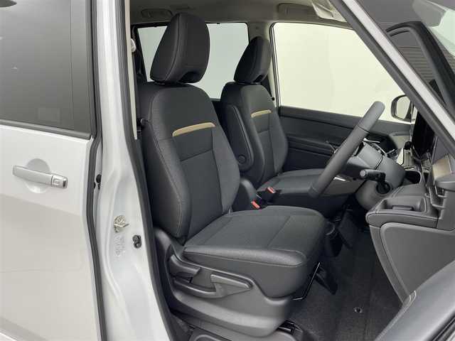 日産 セレナ e－パワー ハイウェイスター V 岡山県 2024(令6)年 0.1万km未満 プリズムホワイト 登録済未使用車 純正１２．３インチナビ　プロパイロット　衝突軽減ブレーキ　両側パワースライドドア　アラウンドビューモニター　ビルトインＥＴＣ２．０　ドライブレコーダー　置くだけ充電　ＬＥＤライト