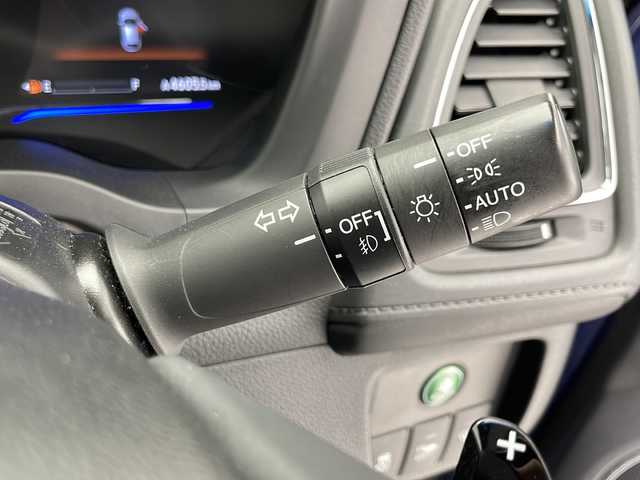 ホンダ ヴェゼル ハイブリッド Z 千葉県 2014(平26)年 3.7万km モルフォブルーP 禁煙車/社外7インチナビ/フルセグTV AM FM CD DVD BT SD/クルーズコントロール/衝突被害軽減ブレーキ/シートヒーター/ブレイクホールド/パドルシフト/LEDヘッドライト/プッシュスタート/スマートキー/前方ドライブレコーダー