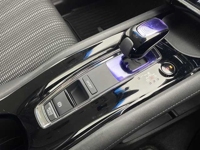 ホンダ ヴェゼル ハイブリッド Z 千葉県 2014(平26)年 3.7万km モルフォブルーP 禁煙車/社外7インチナビ/フルセグTV AM FM CD DVD BT SD/クルーズコントロール/衝突被害軽減ブレーキ/シートヒーター/ブレイクホールド/パドルシフト/LEDヘッドライト/プッシュスタート/スマートキー/前方ドライブレコーダー