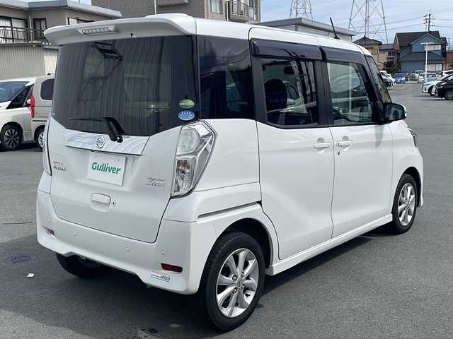 日産 デイズ ルークス ハイウェイスターX 三重県 2020(令2)年 2.4万km ホワイトパール 純正ナビ/片側パワースライドドア/エマージェンシーブレーキ/フルセグTV/Bluetooth/DVD再生/アラウンドビューモニター/サーキュレーター/ステアリングスイッチ