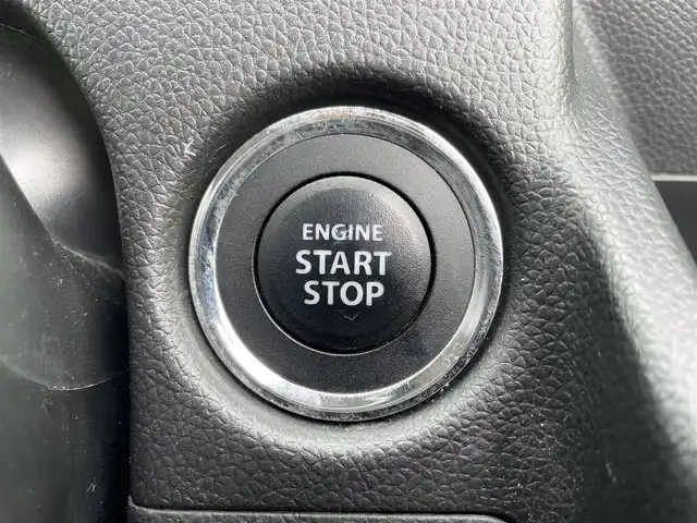 スズキ ワゴンＲ スティングレー HYBRID X 神奈川県 2018(平30)年 3万km ブレイブカーキP ワンオーナー/純正８インチナビ　/Bluetooth/バックカメラ　/フルセグテレビ　　/ドライブレコーダー/レーンキープアシスト　/衝突被害軽減システム /LEDヘッドライト　/シートヒーター/プッシュスタート/スマートキー/ビルトインETC/ドアバイザー/純正アルミホイール/保証書/取扱説明書/記録簿