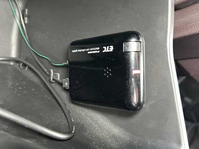 ホンダ Ｎ ＷＧＮ カスタム G Aパッケージ 静岡県 2014(平26)年 7.2万km スマートブラック 【安全装備】/CTBA（シティブレーキアクティブシステム）/低速走行時に、自車が、前方の車両のほぼ真後ろから追突するおそれがあるときに、運転者のブレーキ操作を支援し、衝突回避を支援したり衝突の衝撃を軽減する（作動車速5km/h~30km/h）/【主要装備】/社外ナビ　/ハーフレザーシート　/フルセグテレビ　/バックカメラ　/前後ドライブレコーダー　/スペアキー有り　/プッシュスタート　/スマートキー　/クルーズコントロール　/ディスチャージヘッドランプ　/ＥＴＣ車載器/純正14インチアルミ