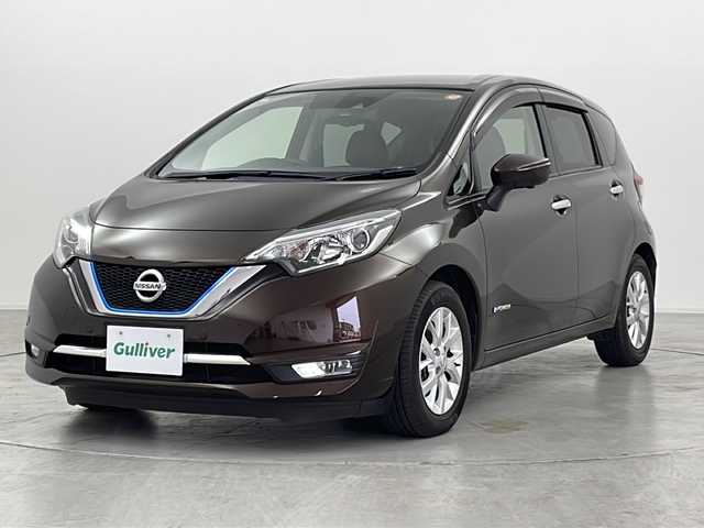 日産 ノート e－パワー メダリスト 群馬県 2017(平29)年 1.7万km インペリアルアンバーP 純正ナビ　全周囲カメラ　デジタルインナーミラー　ハーフレザーシート　衝突被害軽減ブレーキ　レザーステアリング　ドライブレコーダー　ＥＴＣ　ＬＥＤヘッドライト　フォグ　レーンキープアシスト　禁煙車