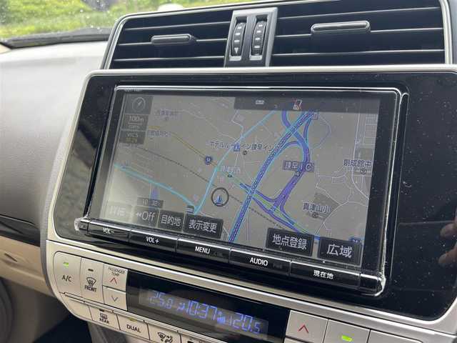 トヨタ ランドクルーザー プラド TX 長崎県 2018(平30)年 6万km ホワイトパールクリスタルシャイン ワンオーナー/純正9インチナビ/(CD/DVD/BT/フルセグ)/バックカメラ/衝突軽減ブレーキ/レーンアシスト/コーナーセンサー/レーダークルーズ/ETC/オートライト/フォグランプ/ドライブレコーダー/ルーフレール