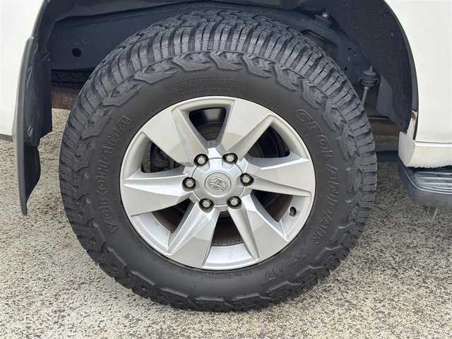 トヨタ ランドクルーザー プラド TX 長崎県 2018(平30)年 6万km ホワイトパールクリスタルシャイン ワンオーナー/純正9インチナビ/(CD/DVD/BT/フルセグ)/バックカメラ/衝突軽減ブレーキ/レーンアシスト/コーナーセンサー/レーダークルーズ/ETC/オートライト/フォグランプ/ドライブレコーダー/ルーフレール