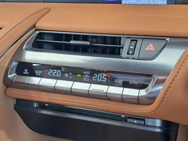 レクサス ＬＣ 500h Lパッケージ 大阪府 2018(平30)年 7.3万km グラファイトブラックガラスフレーク /禁煙車//ワンオーナー//オーカー内装//エイムゲインGTM21インチアルミ//10.3インチメーカーメモリーナビ/・FM・AM・CD・DVD・Blu-ray・フルセグTV・BT・USB//ガラスパノラマルーフ//セミアニリン本革シート//シートヒーター・エアシート//レーダークルーズコントロール//レーンキープアシスト//ブラインドスポットモニター//プリクラッシュセーフティー//オートマチックハイビーム//タイヤ空気圧警告システム//三眼LEDヘッドライト//パドルシフト//ビルトインETC2.0//コムテックドライブレコーダー(ZDR-014)//コムテックレーダー(704V)//保証書//取扱説明書//スペアキー