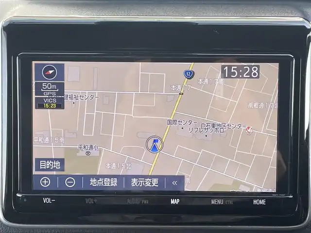 トヨタ ヴォクシー ZS 煌Ⅲ 道央・札幌 2021(令3)年 3.3万km ホワイトパールクリスタルシャイン ・４WD/・ワンオーナー/・衝突軽減ブレーキ/・寒冷地仕様/・純正ナビ/　CD＆DVD＆BT＆TV/・バックカメラ/・両側パワースライドドア/・ハーフレザーシート/・コーナーセンサー/・レーンキープアシスト/・クルーズコントロール/・アイドリングストップ/・フリップダウンモニター/・純正エンジンスターター/・前後ドライブレコーダー/・プッシュスタート/・スマートキー/・ビルトインETC/・MT付きAT/・オートエアコン/・オートライト/・オートリトラミラー/・オートハイビーム/・純正フロアマット/・ドアバイザー/・ウィンカーミラー/・フォグライト/・LEDヘッドライト/・スペアキー
