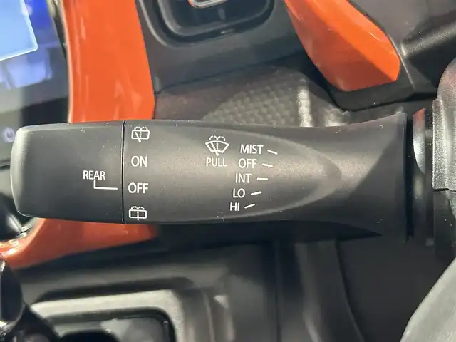 スズキ ハスラー HYBRID X 愛知県 2020(令2)年 5.5万km バーミリオンオレンジ/ガンメタリック2トーン ２トーンカラー　/純正９インチナビ　/(Bluetooth/フルセグTV/CarPlay/CD・DVD再生/FM/AM/USB)/アラウンドビューモニター　/デュアルカメラブレーキサポート　/シートヒーター　/ＬＥＤヘッドライト　/パーキングセンサー　/レーンキープアシスト　/アイドリングストップ/横滑り防止/ステアリングスイッチ/プッシュスタート/　　-スマートキー/USB接続