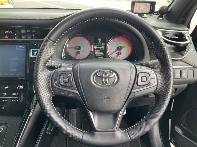 トヨタ ハリアー エレガンス G’s 愛知県 2015(平27)年 4.1万km スパークリングブラックパールクリスタルシャイン ・アルパイン9インチナビ/Bluetooth/CD/DVD/TV/・バックカメラ/・ビルドインETC/・前方ドライブレコーダー/・寒冷地仕様/・ステアリングスイッチ/・横滑り防止装置/・盗難防止装置/・ハーフレザーシート/・パワーシート（D席）/・LEDオートライト/・フォグランプ/・社外20インチアルミホイール/・社外フロアマット/・MTモード付AT/・社外テールランプ/・アルパインツィーター/・プッシュスタートボタン/・スマートキー/・W＋サイドエアバッグ/・カーテンエアバッグ