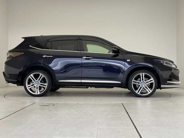 トヨタ ハリアー エレガンス G’s 愛知県 2015(平27)年 4.1万km スパークリングブラックパールクリスタルシャイン ・アルパイン9インチナビ/Bluetooth/CD/DVD/TV/・バックカメラ/・ビルドインETC/・前方ドライブレコーダー/・寒冷地仕様/・ステアリングスイッチ/・横滑り防止装置/・盗難防止装置/・ハーフレザーシート/・パワーシート（D席）/・LEDオートライト/・フォグランプ/・社外20インチアルミホイール/・社外フロアマット/・MTモード付AT/・社外テールランプ/・アルパインツィーター/・プッシュスタートボタン/・スマートキー/・W＋サイドエアバッグ/・カーテンエアバッグ