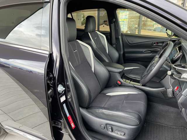 トヨタ ハリアー エレガンス G’s 愛知県 2015(平27)年 4.1万km スパークリングブラックパールクリスタルシャイン ・アルパイン9インチナビ/Bluetooth/CD/DVD/TV/・バックカメラ/・ビルドインETC/・前方ドライブレコーダー/・寒冷地仕様/・ステアリングスイッチ/・横滑り防止装置/・盗難防止装置/・ハーフレザーシート/・パワーシート（D席）/・LEDオートライト/・フォグランプ/・社外20インチアルミホイール/・社外フロアマット/・MTモード付AT/・社外テールランプ/・アルパインツィーター/・プッシュスタートボタン/・スマートキー/・W＋サイドエアバッグ/・カーテンエアバッグ