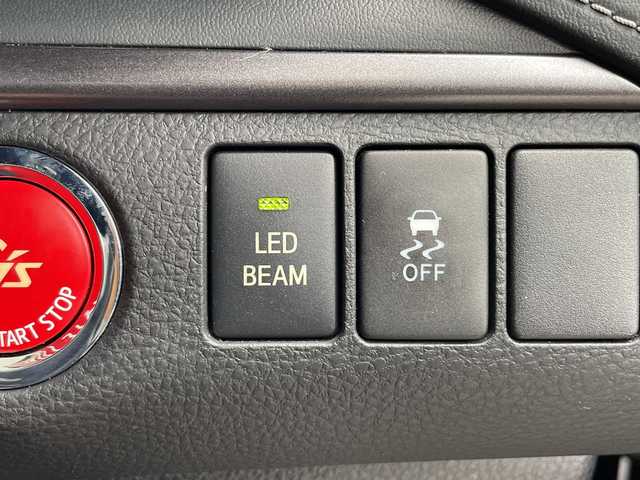 トヨタ ハリアー エレガンス G’s 愛知県 2015(平27)年 4.1万km スパークリングブラックパールクリスタルシャイン ・アルパイン9インチナビ/Bluetooth/CD/DVD/TV/・バックカメラ/・ビルドインETC/・前方ドライブレコーダー/・寒冷地仕様/・ステアリングスイッチ/・横滑り防止装置/・盗難防止装置/・ハーフレザーシート/・パワーシート（D席）/・LEDオートライト/・フォグランプ/・社外20インチアルミホイール/・社外フロアマット/・MTモード付AT/・社外テールランプ/・アルパインツィーター/・プッシュスタートボタン/・スマートキー/・W＋サイドエアバッグ/・カーテンエアバッグ