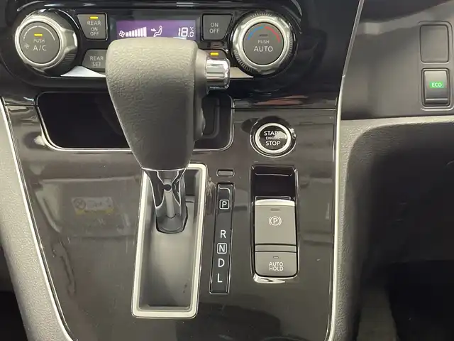 日産 セレナ ハイウェイスター V 栃木県 2020(令2)年 2.5万km ダイヤモンドブラック 純正10インチナビ/(Bluetooth/CD/DVD/フルセグTV/MSV)/全方位カメラ/プロパイロット/コーナーセンサー/ETC/ドラレコ/禁煙車/両側パワスラ/衝突軽減ブレーキ/後席モニター/オートライト/LEDヘッドライト/横滑り防止装置/フォグランプ/スマートキー/プッシュスタート/ステアリングスイッチ/革巻きステアリング/ウィンカーミラー/電動格納ミラー/純正16インチアルミホイール/純正フロアマット