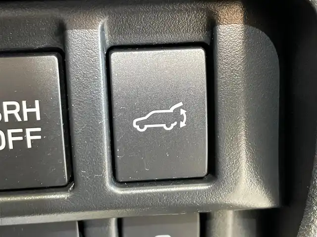 スバル フォレスター スポーツ 岩手県 2023(令5)年 2.5万km 緑Ｍ オータムグリーンメタリック（TAP）/ワンオーナー/４WD/1.8Lターボ/専用ダンパー・コイルスプリング/ルーフレール/アイサイト/プリクラッシュブレーキ/全車速追従機能付きクルーズコントロール/ツーリングアシスト/アクティブレーンキープ/エマージェンシーブレーキレーンキープアシスト/AT誤発進抑制制御/スバルリヤビークルディテクション/ドライバーモニタリングシステム/ステアリング連動ヘッドランプ/コーナーセンサー/アダプティブドライビングビーム/スマートリヤビューミラー/フロント・サイドビューモニター/パワーリヤゲート/パドルシフト/ウルトラスエード・本革コンビシート/パワーシート（前席）/シートヒーター（前席・後席左右）/ステアリングヒーター/カロッツェリアナビ/フルセグTV/ETC/純正18インチアルミホイール