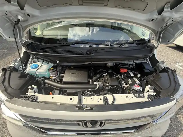 ホンダ Ｎ ＢＯＸ L 千葉県 2022(令4)年 0.9万km プラチナホワイトパール 社外SDナビ/(ワンセグTV/CD/Bluetooth)/レーダークルーズコントロール/バックカメラ/両側パワースライドドア/前後コーナーセンサー/純正LEDヘッドライト/レーンキープアシスト/横滑り防止装置/ETC/オートライト/スマートキー/衝突軽減ブレーキ/プッシュエンジンスタート
