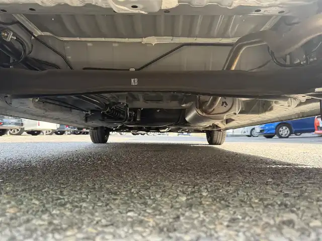 ホンダ Ｎ ＢＯＸ L 千葉県 2022(令4)年 0.9万km プラチナホワイトパール 社外SDナビ/(ワンセグTV/CD/Bluetooth)/レーダークルーズコントロール/バックカメラ/両側パワースライドドア/前後コーナーセンサー/純正LEDヘッドライト/レーンキープアシスト/横滑り防止装置/ETC/オートライト/スマートキー/衝突軽減ブレーキ/プッシュエンジンスタート