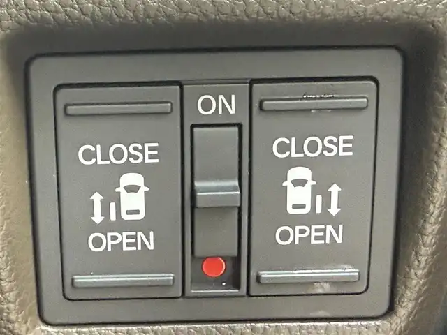 ホンダ Ｎ ＢＯＸ L 千葉県 2022(令4)年 0.9万km プラチナホワイトパール 社外SDナビ/(ワンセグTV/CD/Bluetooth)/レーダークルーズコントロール/バックカメラ/両側パワースライドドア/前後コーナーセンサー/純正LEDヘッドライト/レーンキープアシスト/横滑り防止装置/ETC/オートライト/スマートキー/衝突軽減ブレーキ/プッシュエンジンスタート