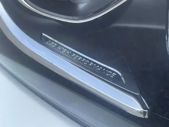 メルセデス・ベンツ Ａ１８０ AMG スタイル 宮崎県 2017(平29)年 6万km 白 純正HDDナビゲーション/　AM FM CD　DVD BT　/バックカメラ/衝突軽減ブレーキ/純正18インチアルミ/LEDヘッドライト/パドルシフト/クルーズコントロール/ハーフレザーシート/ウィンカーミラー/電動格納ミラー/スマートキー/プッシュスタート
