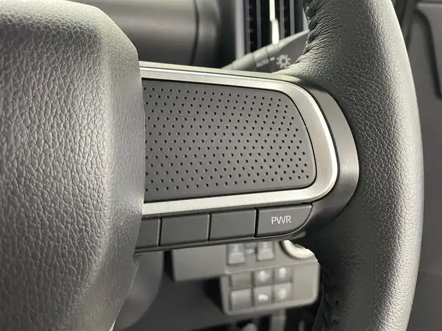 ダイハツ タント カスタム RS 埼玉県 2023(令5)年 0.6万km ブラックマイカメタリック 純正ナビ　両側電動ｓスライドドア　シートヒーター　バックカメラ　ＬＥＤヘッドライト　ＥＴＣ　ドライブレコーダー　フルセグＴＶ　フルフラット　ベンチシート　オートハイビーム　衝突被害軽減　ＵＳＢ
