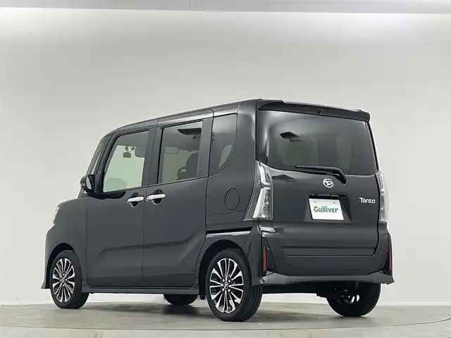 ダイハツ タント カスタム RS 埼玉県 2023(令5)年 0.6万km ブラックマイカメタリック 純正ナビ　両側電動ｓスライドドア　シートヒーター　バックカメラ　ＬＥＤヘッドライト　ＥＴＣ　ドライブレコーダー　フルセグＴＶ　フルフラット　ベンチシート　オートハイビーム　衝突被害軽減　ＵＳＢ