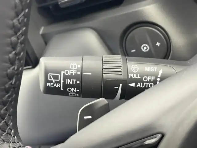 ホンダ ヴェゼル ハイブリッド e:HEV Z 愛知県 2025(令7)年 0.1千km 黒 登録済未使用車/登録時走行距離3km/純正ディスプレイオーディオ/フルセグTV/Bluetooth/USB/AppleCarPlay/AndroidAuto/バックカメラ/ホンダセンシング/衝突軽減ブレーキ/レーンキープアシスト/アダプティブクルーズコントロール/前後コーナーセンサー/ブラインドスポットインフォメーション/先行車発進お知らせ機能/ハーフレザーシート/前席シートヒーター/本革ステアリング/ステアリングヒーター/電動リアゲート/ビルトインETC2.0/ワイヤレス充電/オートブレーキホールド/ステリングスイッチ/スマートキー/スペアキー