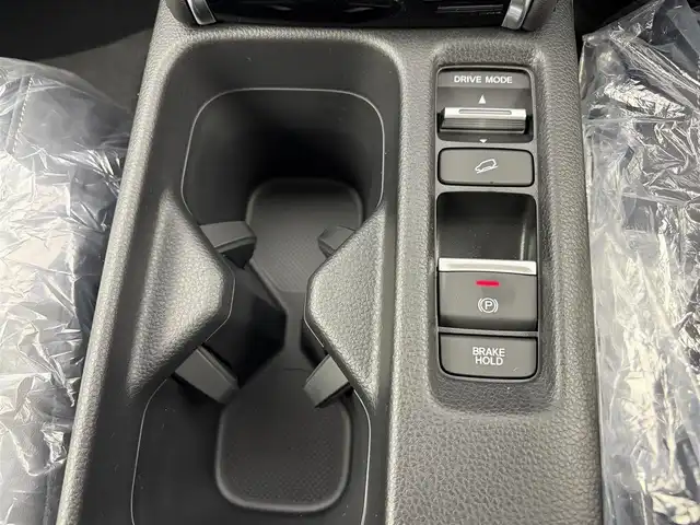 ホンダ ヴェゼル ハイブリッド e:HEV Z 愛知県 2025(令7)年 0.1千km 黒 登録済未使用車/登録時走行距離3km/純正ディスプレイオーディオ/フルセグTV/Bluetooth/USB/AppleCarPlay/AndroidAuto/バックカメラ/ホンダセンシング/衝突軽減ブレーキ/レーンキープアシスト/アダプティブクルーズコントロール/前後コーナーセンサー/ブラインドスポットインフォメーション/先行車発進お知らせ機能/ハーフレザーシート/前席シートヒーター/本革ステアリング/ステアリングヒーター/電動リアゲート/ビルトインETC2.0/ワイヤレス充電/オートブレーキホールド/ステリングスイッチ/スマートキー/スペアキー